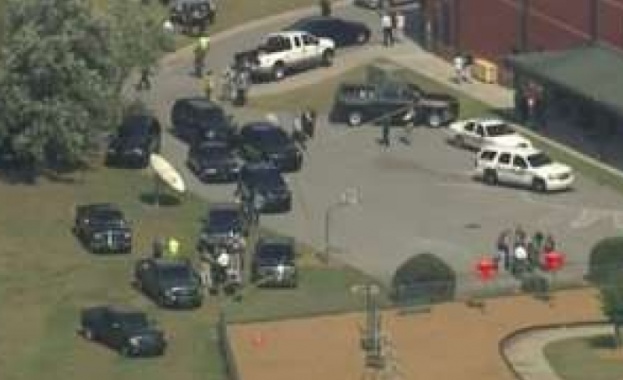 Две деца и учител пострадаха при стрелба в Южна Каролина