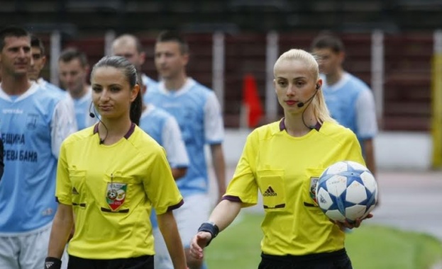 Куп именити футболисти на Локомотив с демонстративна среща в детския турнир тази неделя