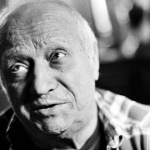 На глупавия човек дай му дух. И той се оправя. Без дух нищо  не става