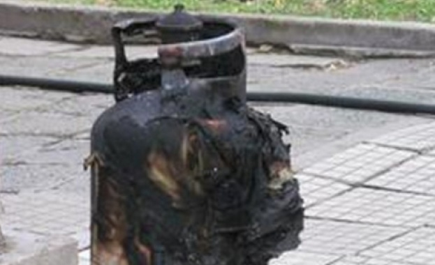 Взрив на газова бутилка рани 7-годишно дете и прабаба му в Хасково