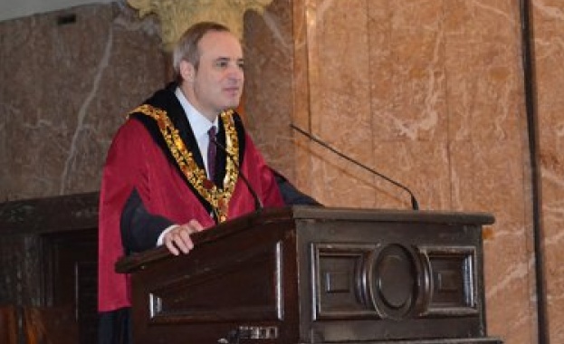 На старта на новата учебна година ректорът на СУ отчете спад в качеството на образованието