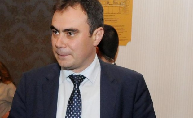 Няма как да чуеш по-смешно твърдение рано сутрин от това, че Реформаторите са алтернатива на ГЕРБ