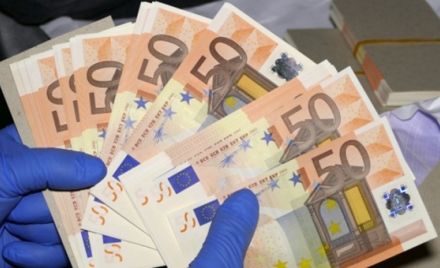 Съдът пусна половината от групата, обвинена за  разпространение на фалшиви евро