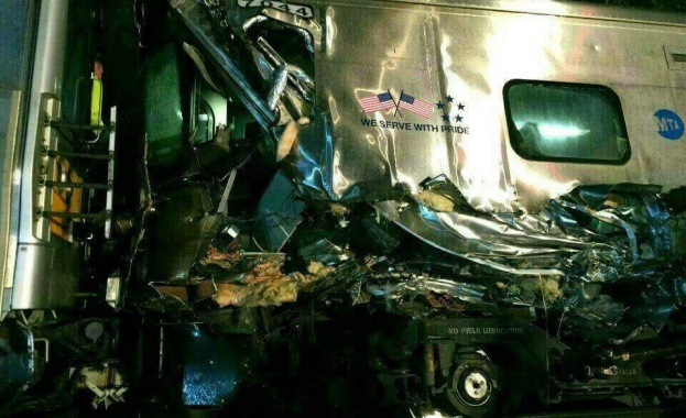 Десетки ранени при жп инцидент в Ню Йорк