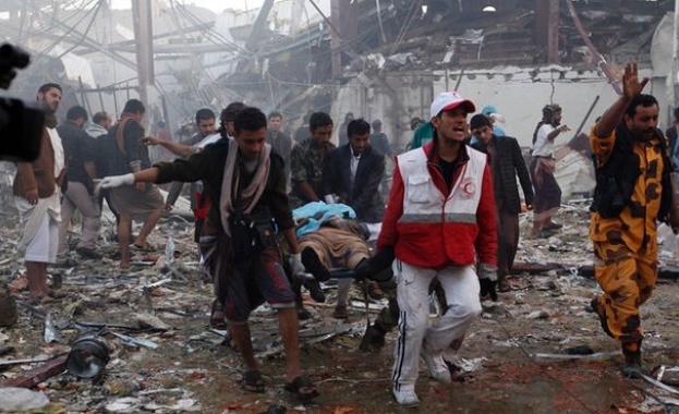 140 души убити на погребение в Йемен