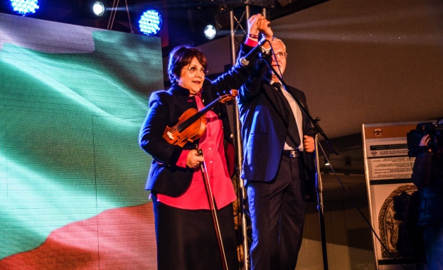 Татяна Дончева: Ще дадем кураж на България  