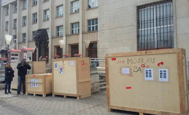 Фотографиите на Брайън Адамс пристигнаха в София