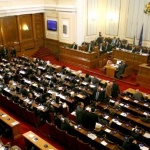 Депутат: Оградата по границата е като швейцарско сирене