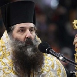 Пирейският митрополит Серафим: "Да не се отклоняваме нито наляво, нито надясно"