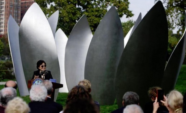 Йоко Оно откри в чикагски парк първата си постоянна инсталация в САЩ