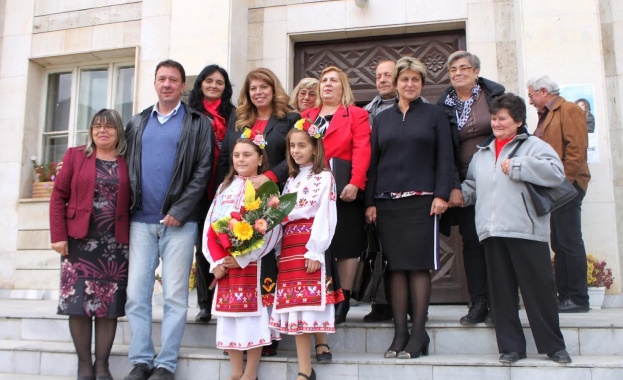 Илияна Йотова: Авантюристично е изказването на премиера, че териториалната ни цялост е заплашена