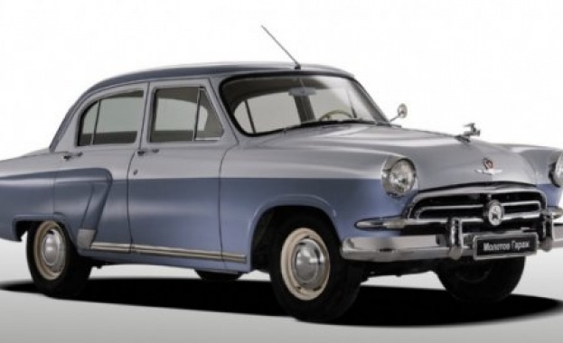 Волгата с еленчето закръгли 60-е