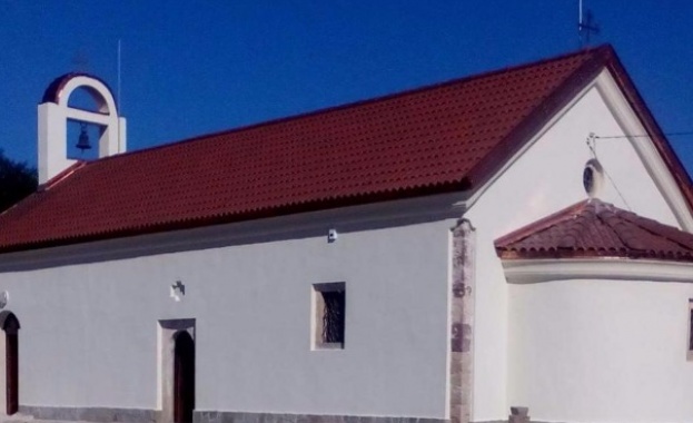 Обновен е храмът на св. великомъченик Харалампий в с. Богданлия до Елин Пелин