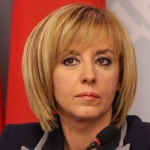 Мая Манолова: Гласуването на референдума е червен картон за политиците