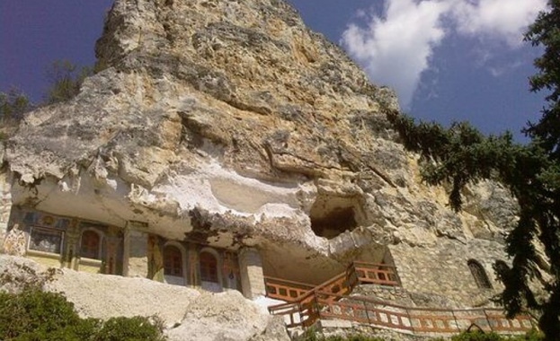 Св. мчк Нестор. Преп. Димитрий Басарбовски