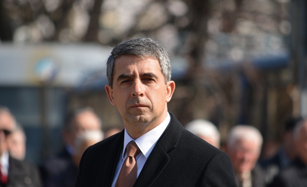 Плевнелиев решително разделяше нацията