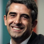 "Този палячо за каква работа кандидатства пък сега?"