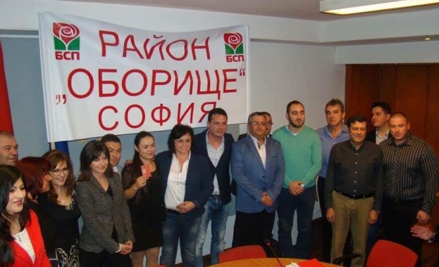 Корнелия Нинова прие 13 нови членове в БСП-Оборище