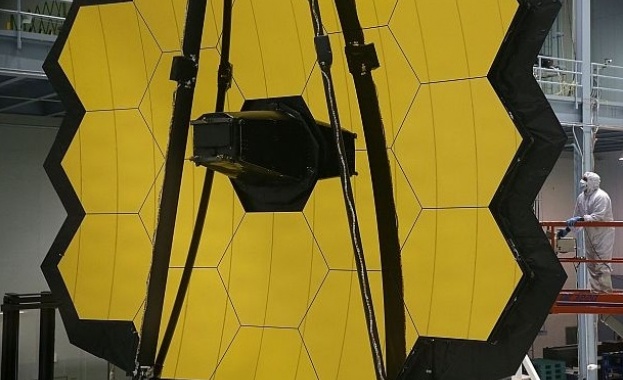 НАСА тества най-големия телескоп в света