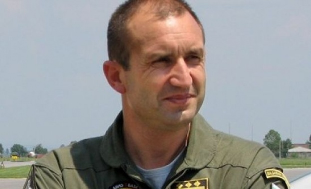 Слави към Радев през 2008: Политиците, които не се съобразяват с теб, са глупаци (видео)