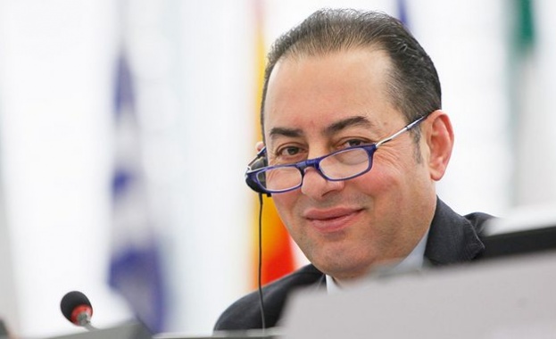 Джани Питела: Ген. Радев и Илияна Йотова имат нашата пълна подкрепа и доверие