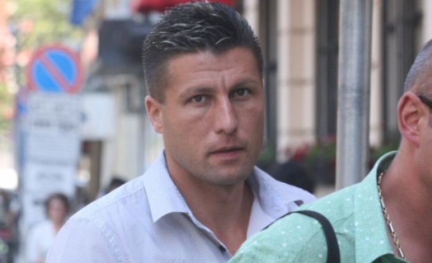 Осъдиха бивш футболен съдия на година и половина затвор