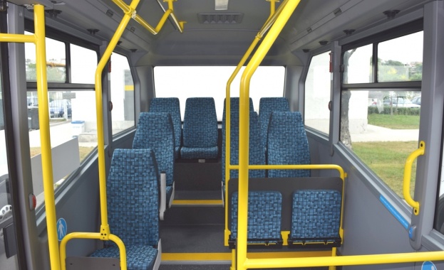 Община Бургас закупува още един микробус за хора с увреждания 