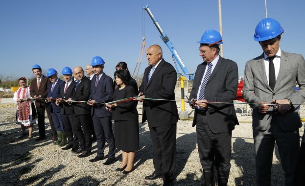 Борисов и Чолош откриха газовата връзка България-Румъния