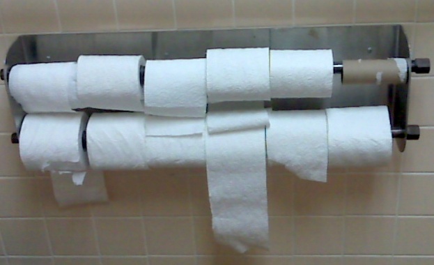 Бъбречни заболявания сред децата заради мръсни тоалетни в училищата