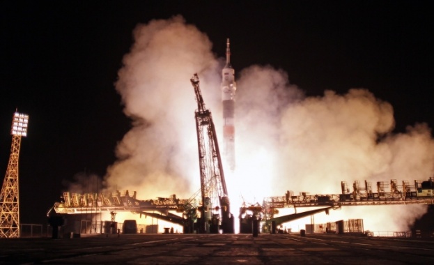 "Союз МС-03" се скачи с МКС