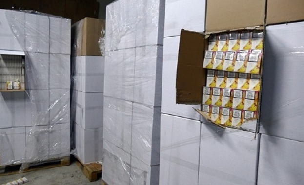 Срещу 80 хил. лв. пуснаха на свобода бандата, хваната с близо 900 мастербокса контрабандни цигари