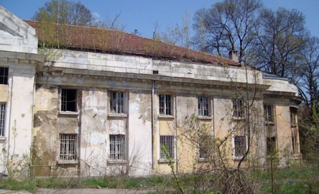 София ще върне блясъка на две от емблематичните за града бани - „Овча купел" и „Горна баня"