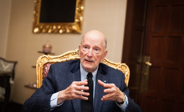 Никой не ме е питал „Харесва ли ти, че си се родил такъв?"