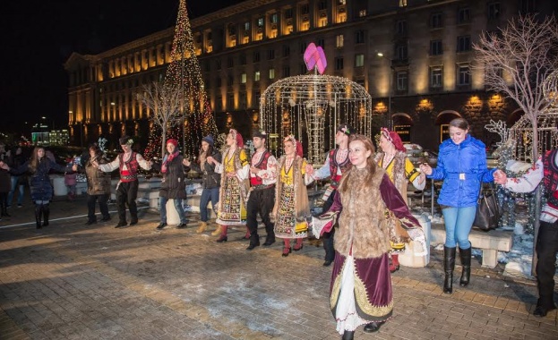 За пета поредна година Мтел зарадва столичани с коледна украса 