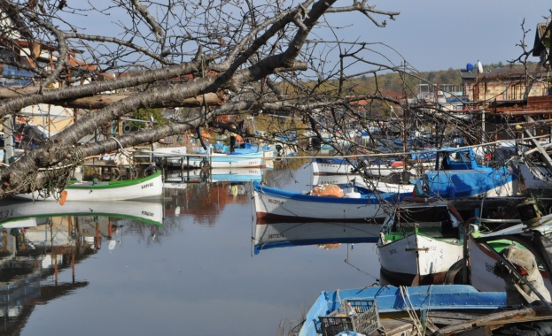Рибари в Бургаско се готвят да бойкотират Никулден