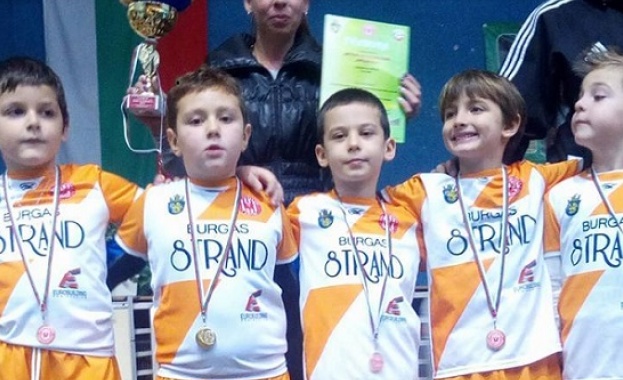 "Звездичка" изпрати годината с феноменален турнир за деца