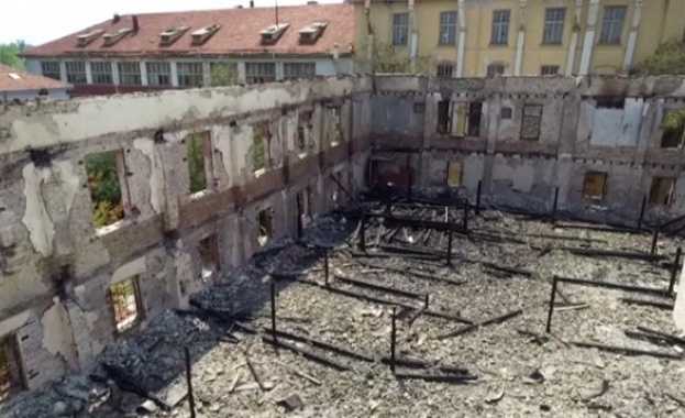 Разследват и пловдивски общинар за палежа на Тютюневите складове