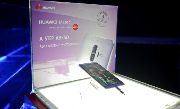 Huawei представи стилния фаблет Huawei Mate 9 с двойна камера Leica 