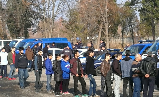 Хванаха 21 мигранти от Афганистан и Пакистан в Бургас