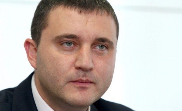 Нито Борисов, нито аз ще сме премиери с чужд мандат, категоричен Горанов