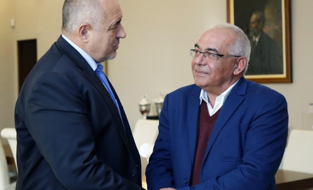 Правителството отпусна средства за изгорялото училище в Карнобат