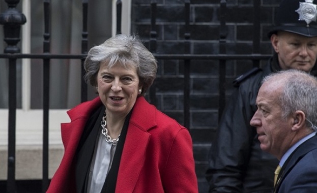 Великобритания отива на предсрочни парламентарни избори на 8 юни