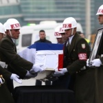 Самолетът с тялото на убития в Анкара руски посланик кацна в Москва