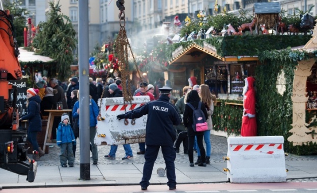 Издирват 24-годишен тунизиец за нападението в Берлин