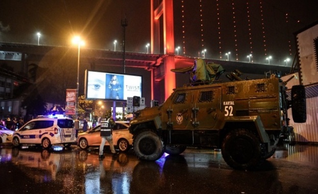 Осем души задържани по подозрения за терористичния акт в Истанбул 