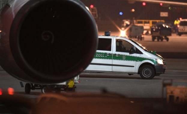 15 души бяха ранени при инцидент с автобус на летището във Франкфурт