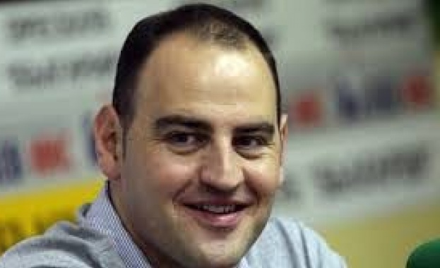 Петър Стойчев с рекорд на световното по плуване в ледени води