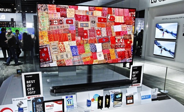 LG ELECTRONICS спечели “BEST OF THE BEST” наградите на CES 2017 за LG SIGNATURE SERIES W7 телевизори