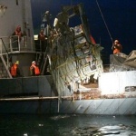 На плажа в Сочи намериха отломки и части от тяло от разбилия се Ту-154