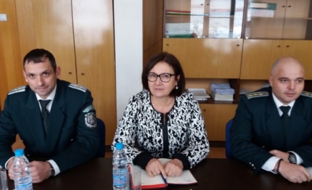 Бъчварова инспектира ГКПП-Калотина